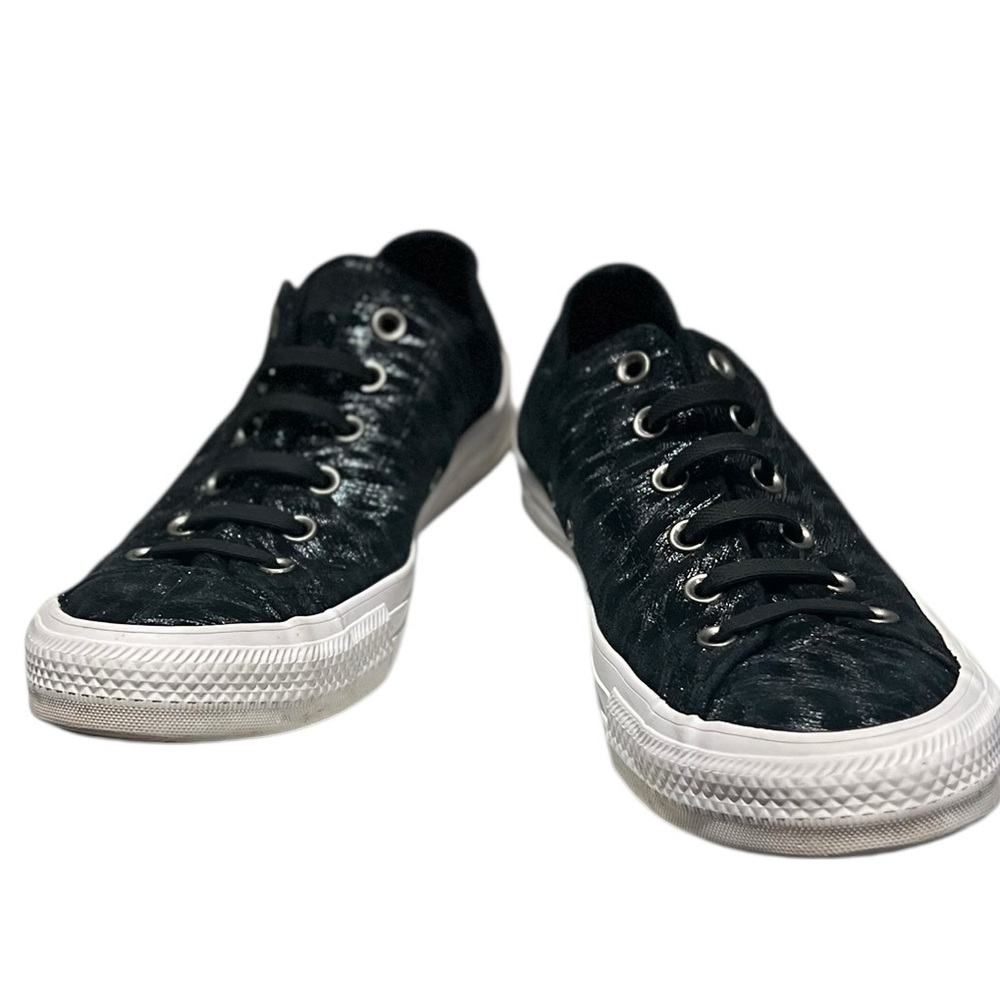 Converse Chuck Taylor All Star Low-Top Black Embossed Gloss Sneakers Size 10 - Picture 4 of 7